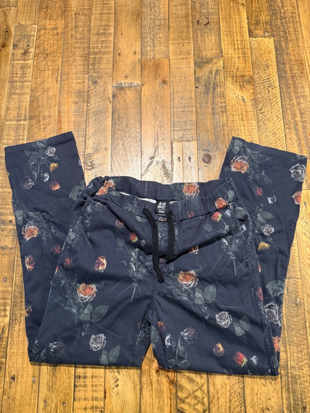 Altamont Navy Floral Drawstring pants